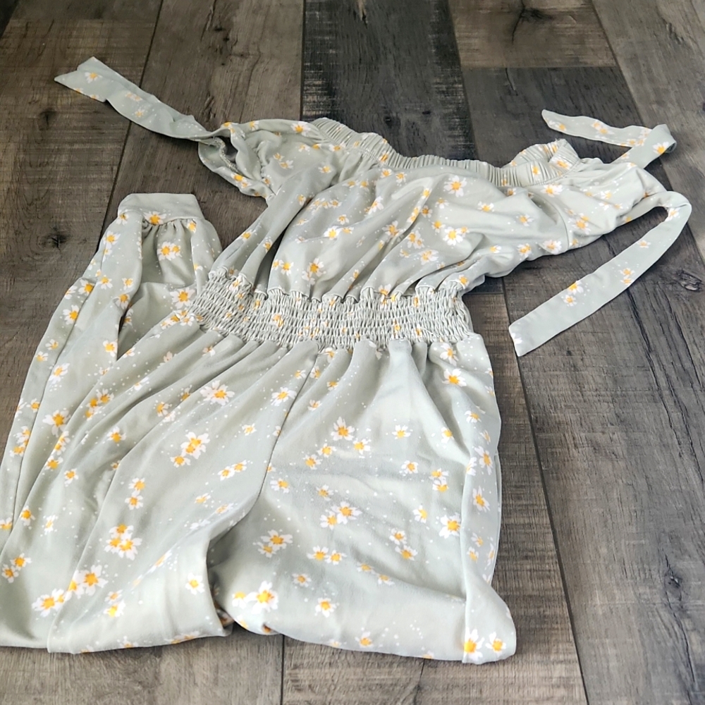 Girls romper with flowers